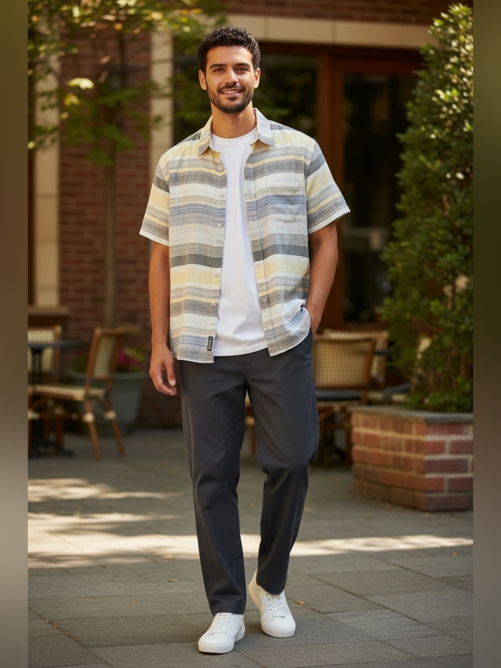 Perry Ellis Linen Blend Short Sleeve Striped Button-Down - Men’s Size Large